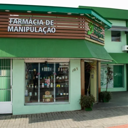 Fachada da unidade de Itaquera da Farmácia Poção Mágica